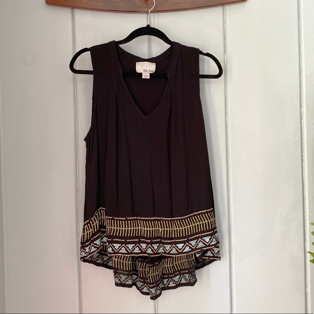 Anthro black hi lo swing top with embroidery